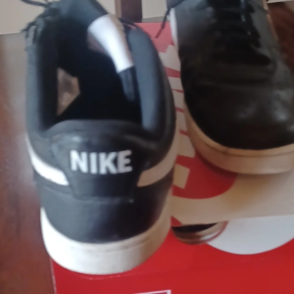 - Men's Nike Court vision shose - Picture 3 of 9